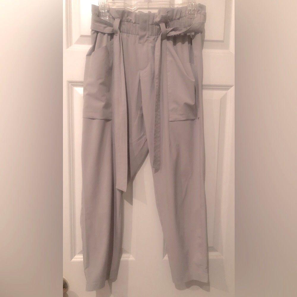 Athleta Pants Womens 4P Stretch Paperbag Tie Waist Pockets Athletic